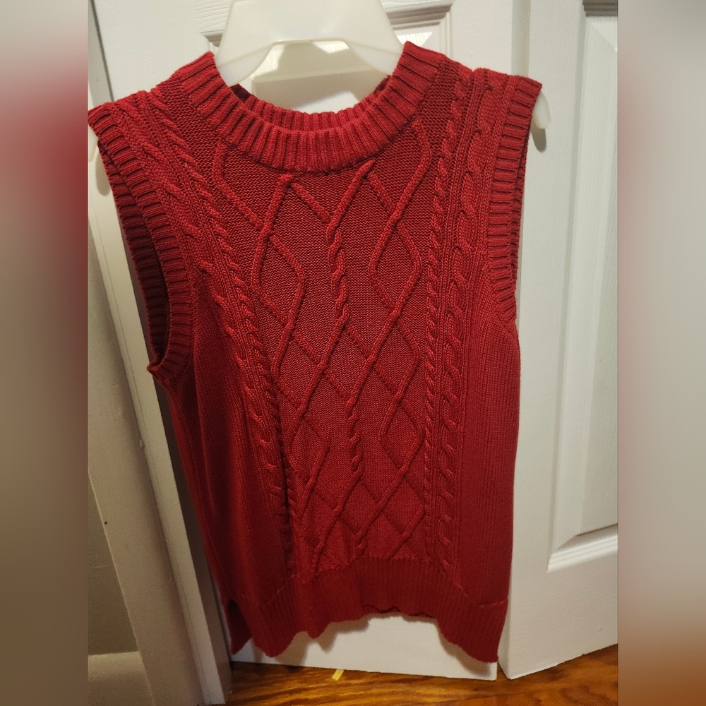 Sweater vest